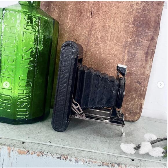 Vintage 1930s Kodak Vest Pocket Model B Folding Camera UNTESTED DISPLAY ONLY - Picture 5 of 10